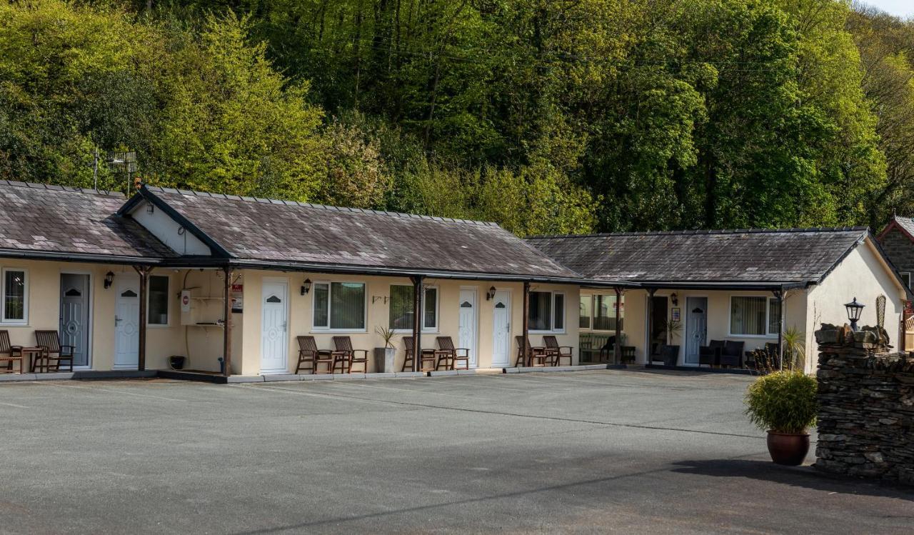Estuary Lodge Motel B&B Talsarnau エクステリア 写真