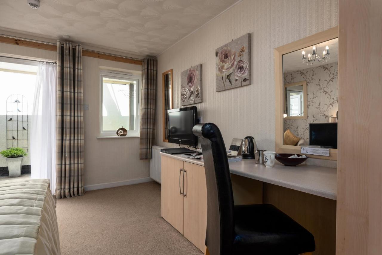 Estuary Lodge Motel B&B Talsarnau エクステリア 写真
