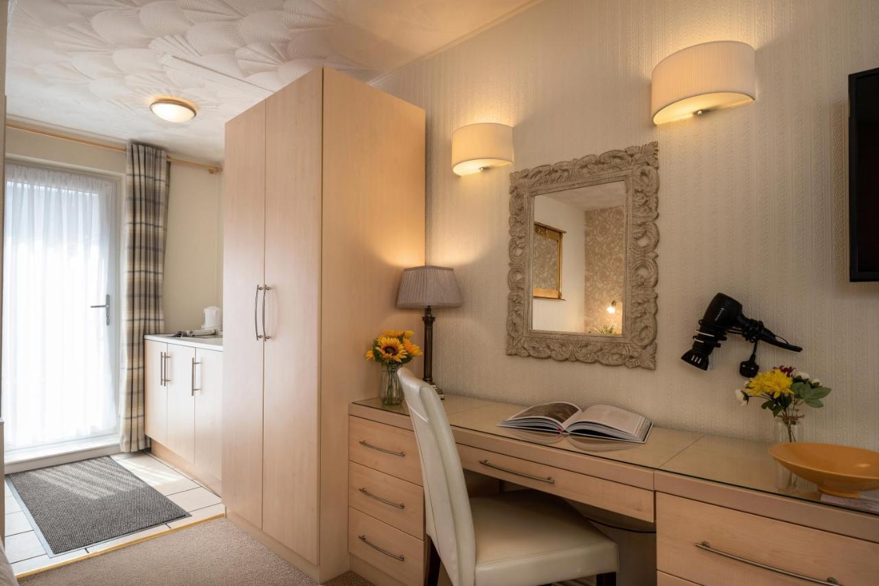 Estuary Lodge Motel B&B Talsarnau エクステリア 写真